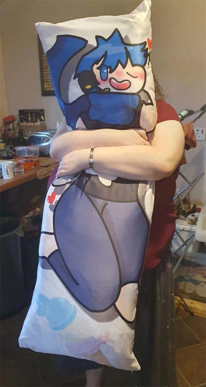 Molly Jimbles customer photo of a Diipoo custom dakimakura